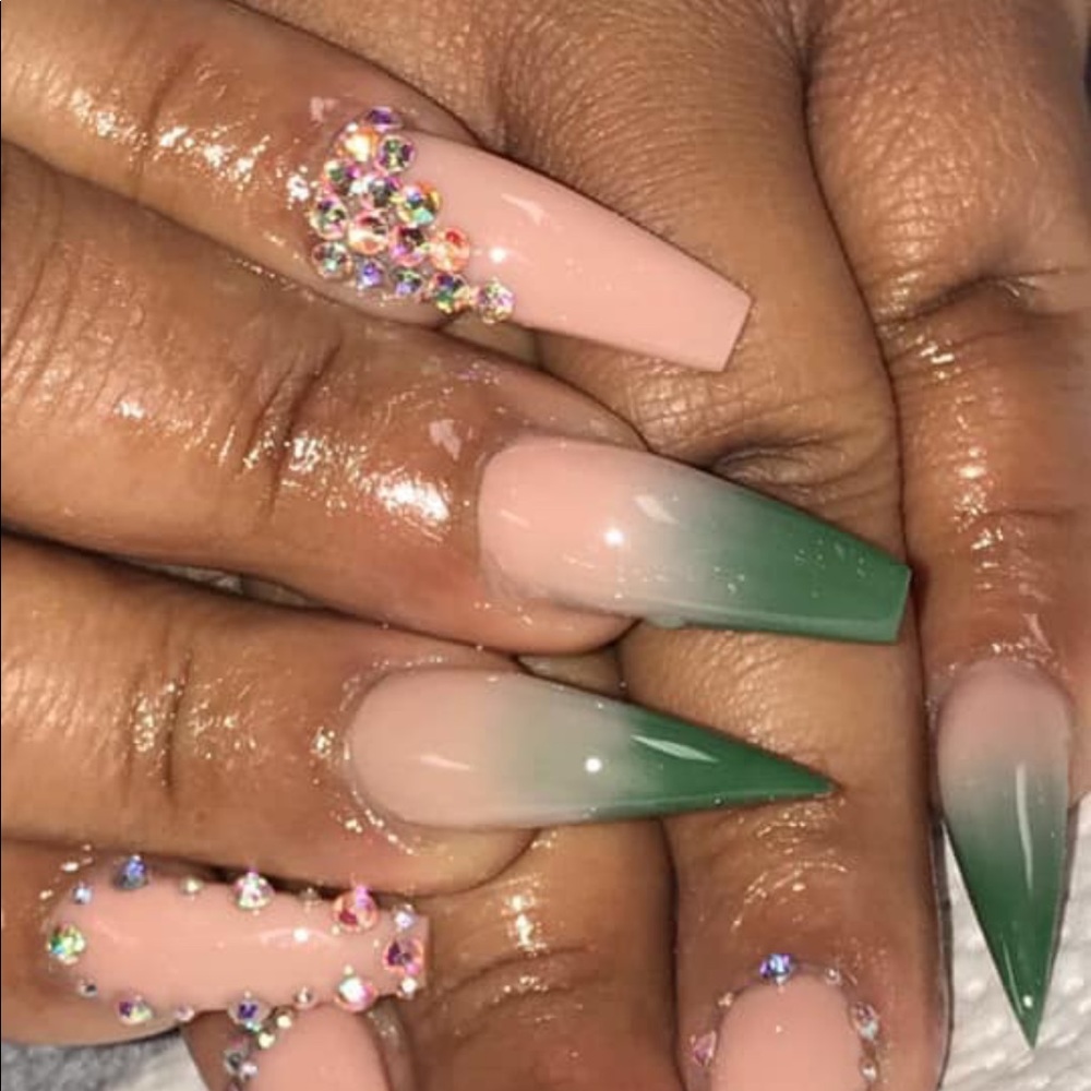 Meet your Posher, Chana